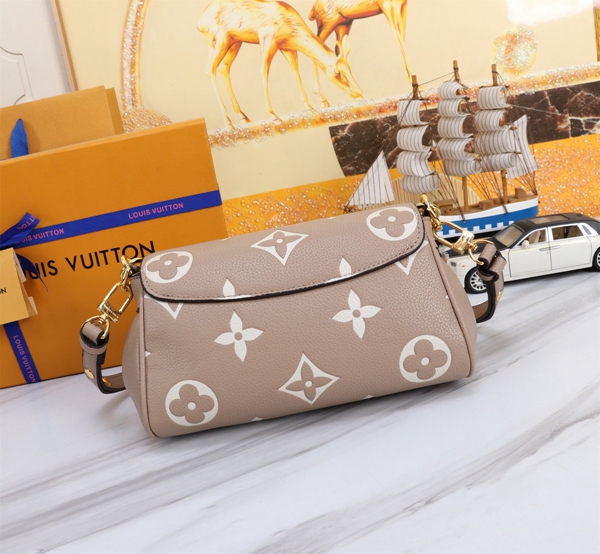 ルイヴィトンバッグ側面デザイン